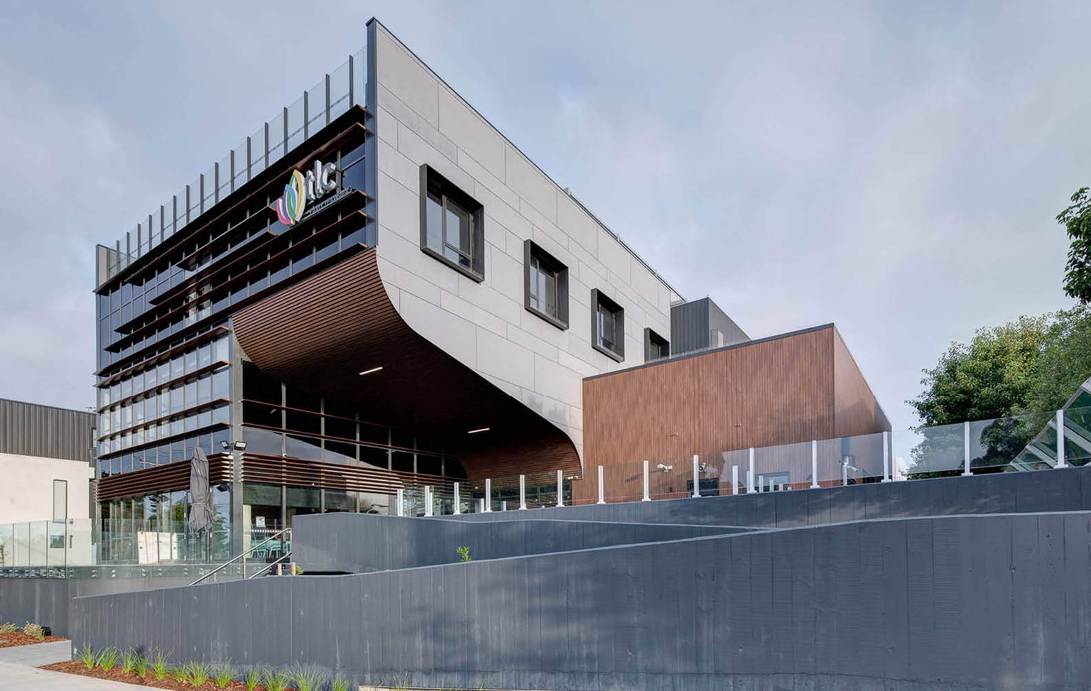 Curved Aluminium Cladding for TLC Whitewater | Project | Sculptform