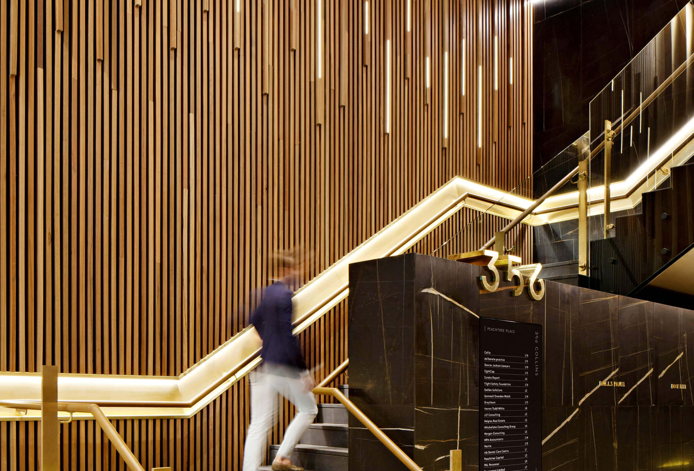 Sculptform 356 Collins