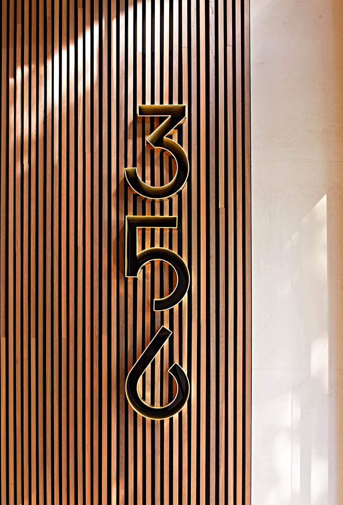 Sculptform 356 Collins