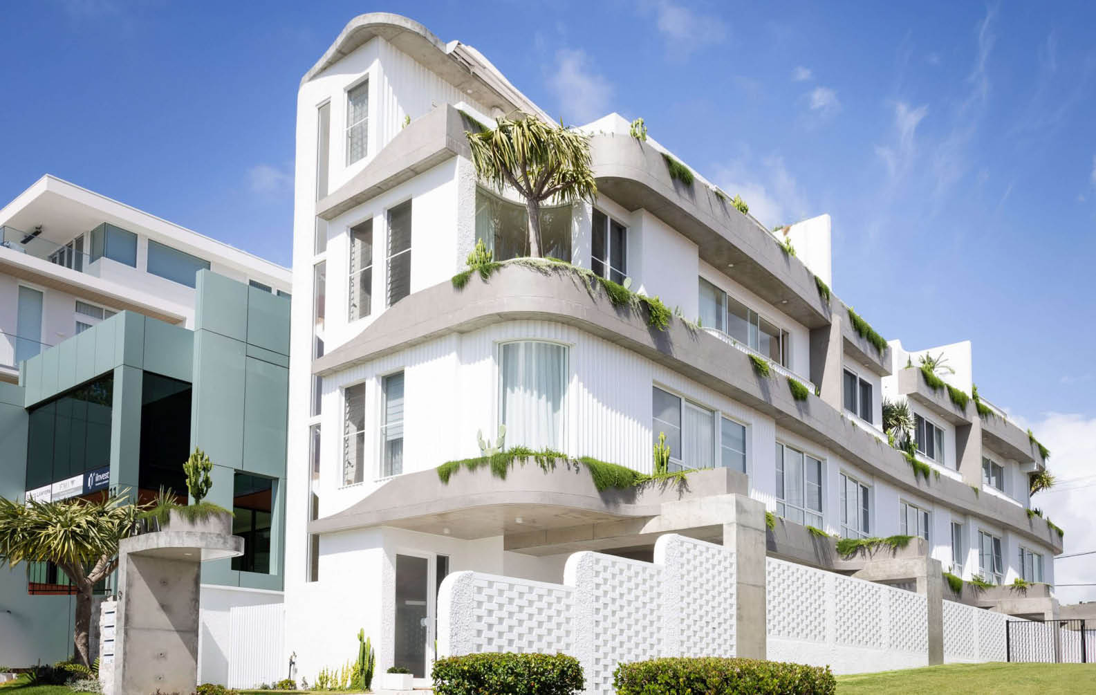Sculpt Form Cladding A Coastal Statement in Feature Aluminium Cladding | Project | Sculptform